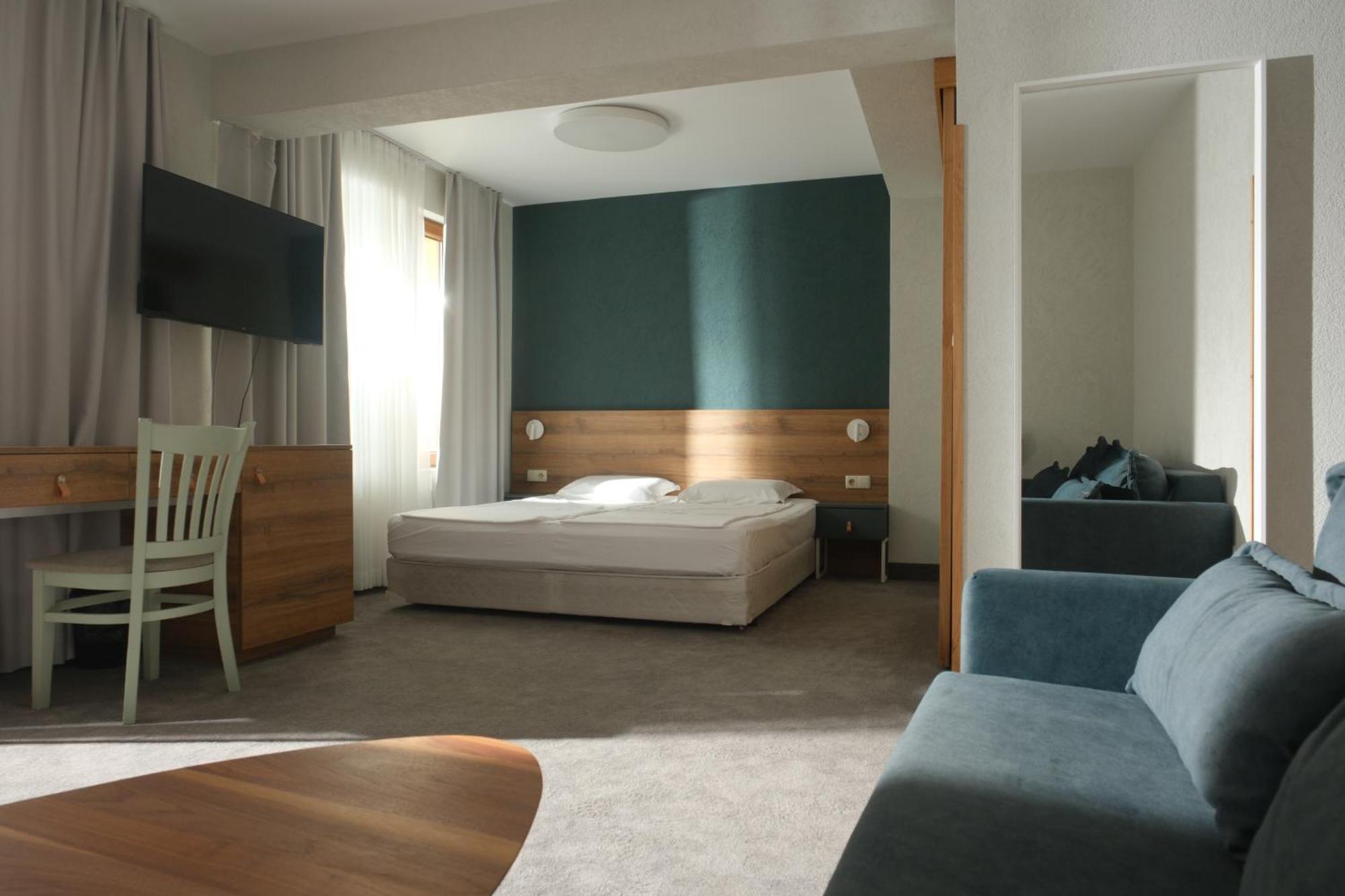 Family Hotel Ramira キュステンディル エクステリア 写真